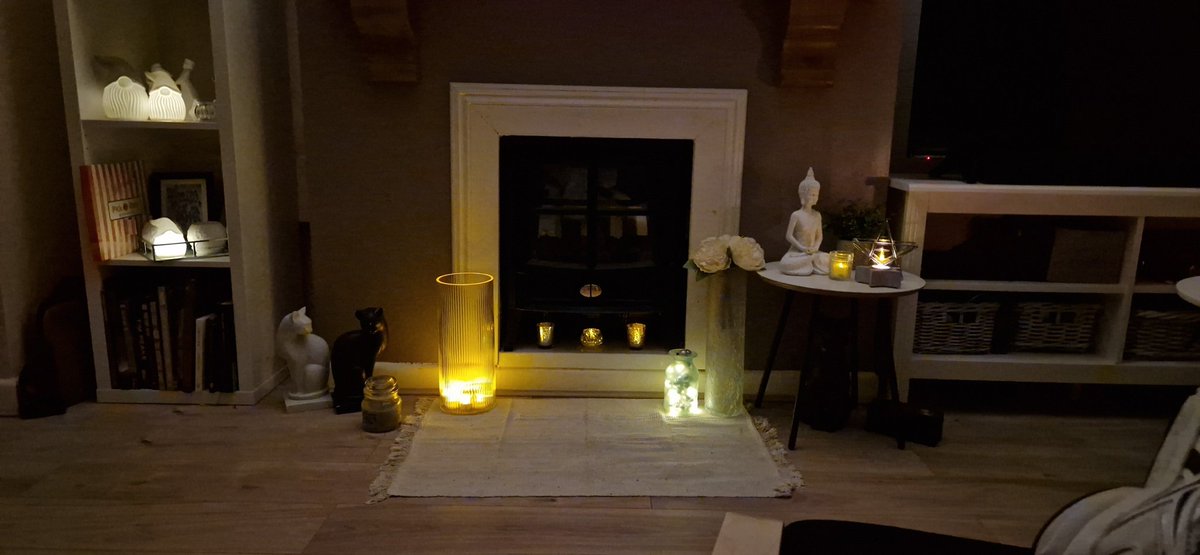 Dawn Knight tweet media