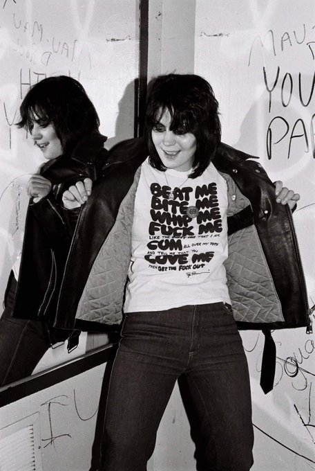 Joan Jett is love https://t.co/Dko4pJ0K3z<a href="/tag/smile"class="tags"><span>#smile</span></a><a href="/tag/suffering"class="tags"><span>#suffering</span></a>