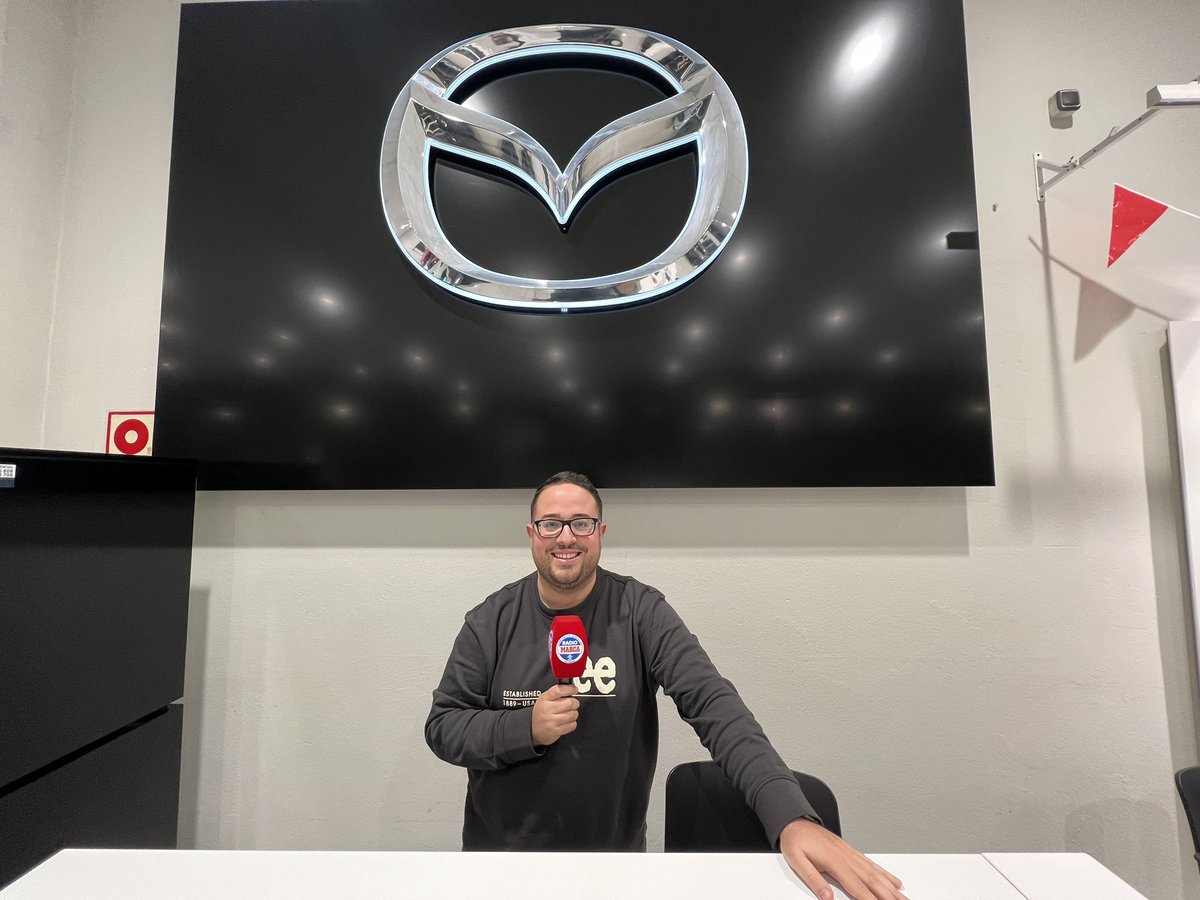 RMarcaAsturias's tweet photo. 🚗 Ya suena #MarcaMotor con @borfgarcia desde Mazda Hiro Motor en Oviedo
En el 1️⃣0️⃣1️⃣.7️⃣ Gijón y Avilés
En el 1️⃣0️⃣5️⃣.0️⃣ Oviedo
En la App 📱
En la web 💻
#SintonizaTuPasión
#LaRadioDelDeporteAsturiano https://t.co/yWOnaTc0ul