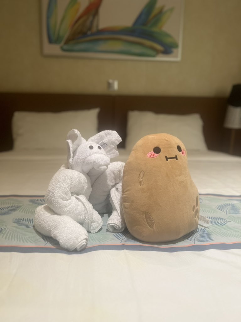 callmeMiSTER_B's tweet photo. This week I was honored to be given the positive potato https://t.co/NixEKKVij0