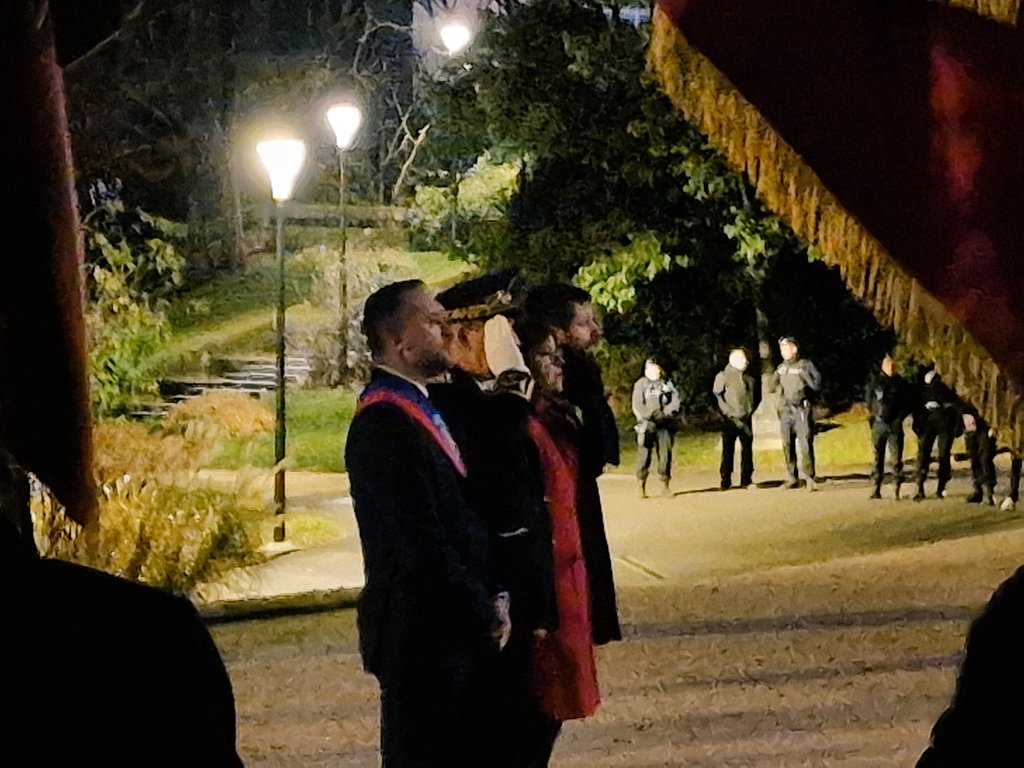 Commémoration à #Chambéry.

Hommage aux morts pour la France lors de la guerre d’Algérie et au cours des combats du Maroc et de la Tunisie.

Honneur à ceux qui ont payé le prix du sang au nom de la défense de notre drapeau ! 🇫🇷
#5décembre