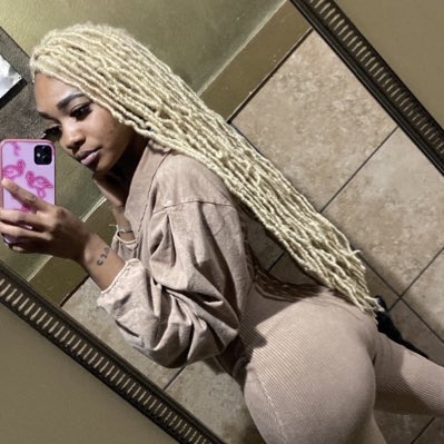 SeneSynmone's tweet photo. #NewProfilePic https://t.co/gXxYBDTRN8