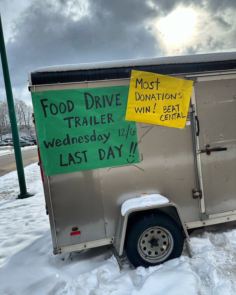 tcwhockey's tweet photo. Bring your donations to WEST during school hours or to Howe 12/6 for the big game @6pm. Help our students in need! Toiletries, hoodies, joggers, and boots also needed.❤️ https://t.co/VXmEVjHuoB