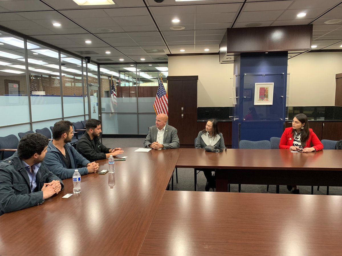 UCR_Innovation's tweet photo. 🎉📣 Exciting news! The winners of the Know Hub Chile Ignition program worked hard and collaborated closely with their mentors. They secured important meetings and got to hear valuable insights from industry experts! 🎉🙌 #KnowHubIgnition #entrepreneurship #ucrinnovation https://t.co/plApRCikCb
