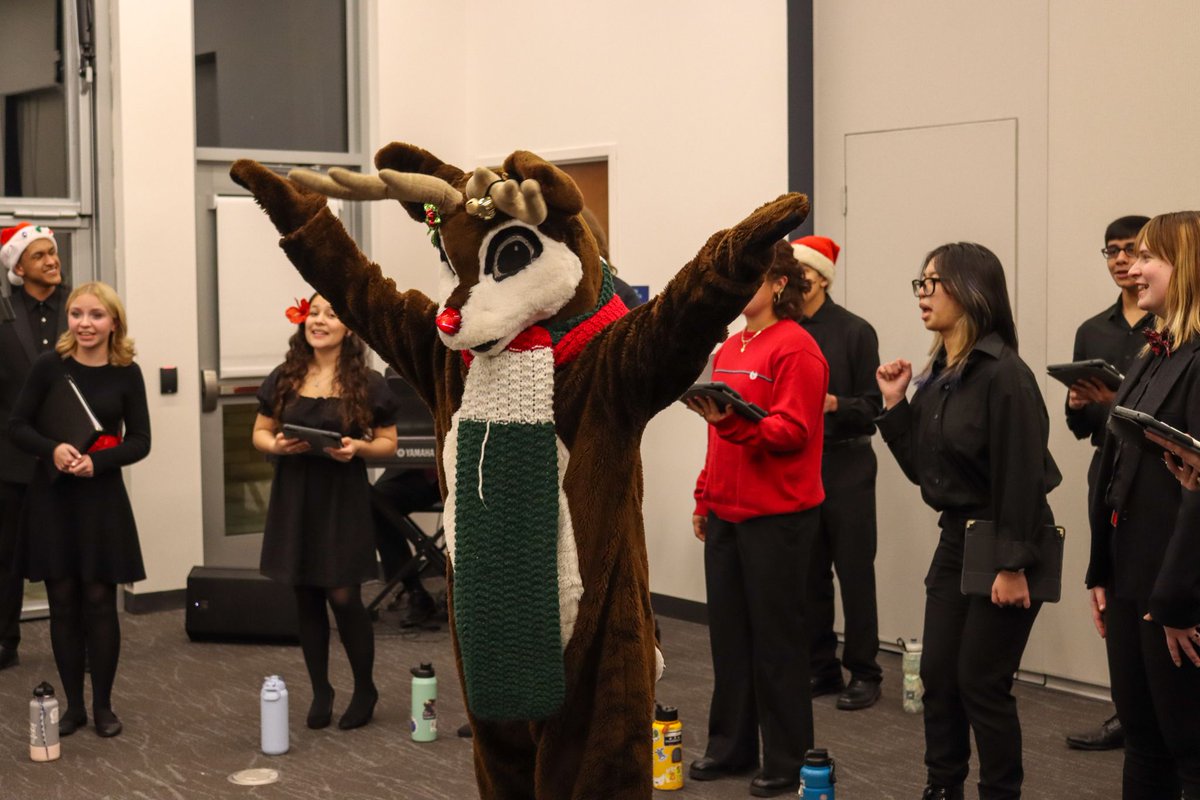 Helen Plum Library tweet media