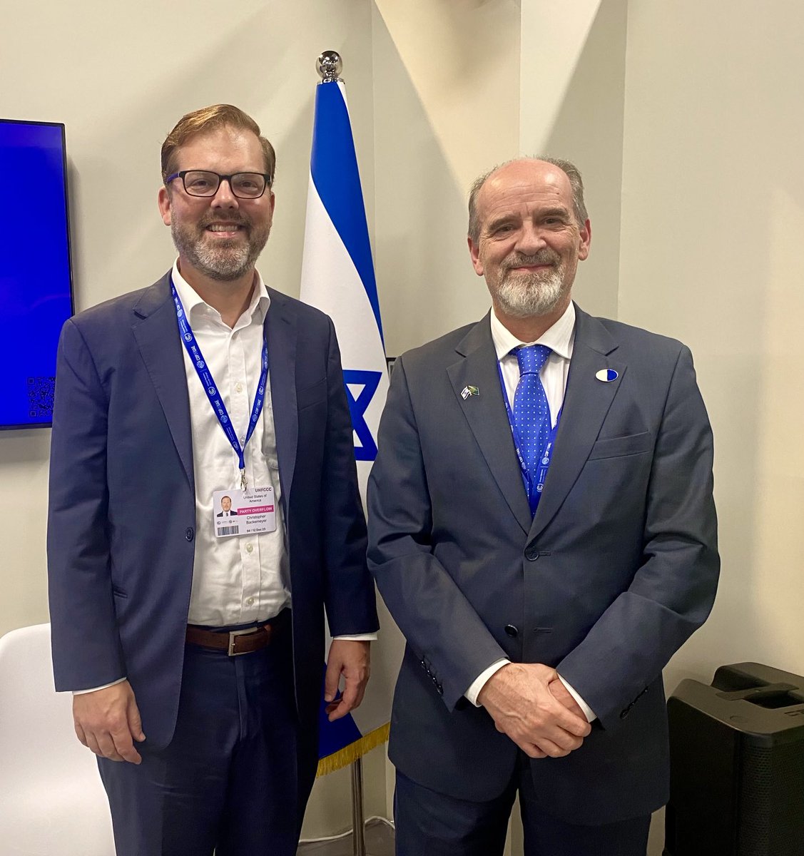 Pleasant discussion with Chris Backmeyer, Deputy Assistant Secretary <a href="/StateDept_NEA/">U.S. State Dept - Near Eastern Affairs</a> at ⁦<a href="/Israel/">Israel ישראל</a>⁩ pavilion in ⁦<a href="/COP28_UAE/">COP28 UAE</a>⁩ , on #climate #innovation as a lever for regional cooperation