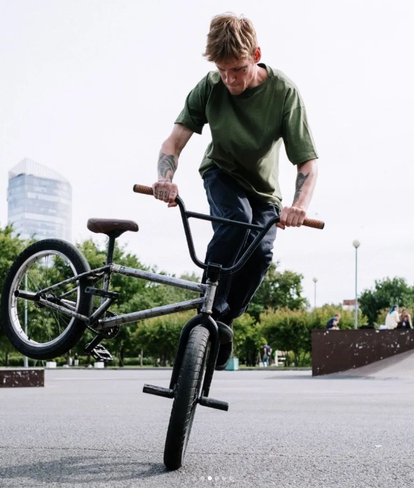MarzahnerB's tweet photo. Verstärkung bei der Abteilung BMX Flatland
Florian Tscherwinka, BMX Flatland Fahrer, ist dem MRC Berlin ebenfalls beigetreten und ist als 2.ter Mann neben Sandor, herzlich Willkommen.
https://t.co/pd1UkVncFJ...
@bmx_flatland_base https://t.co/TFgKY0no6b