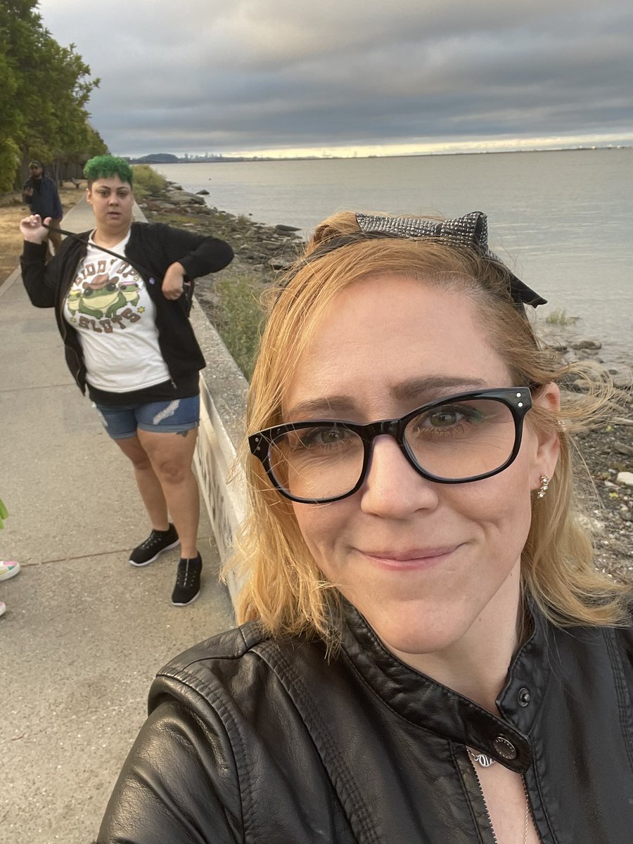 robin lynn / wings 🏳️‍🌈 tweet media