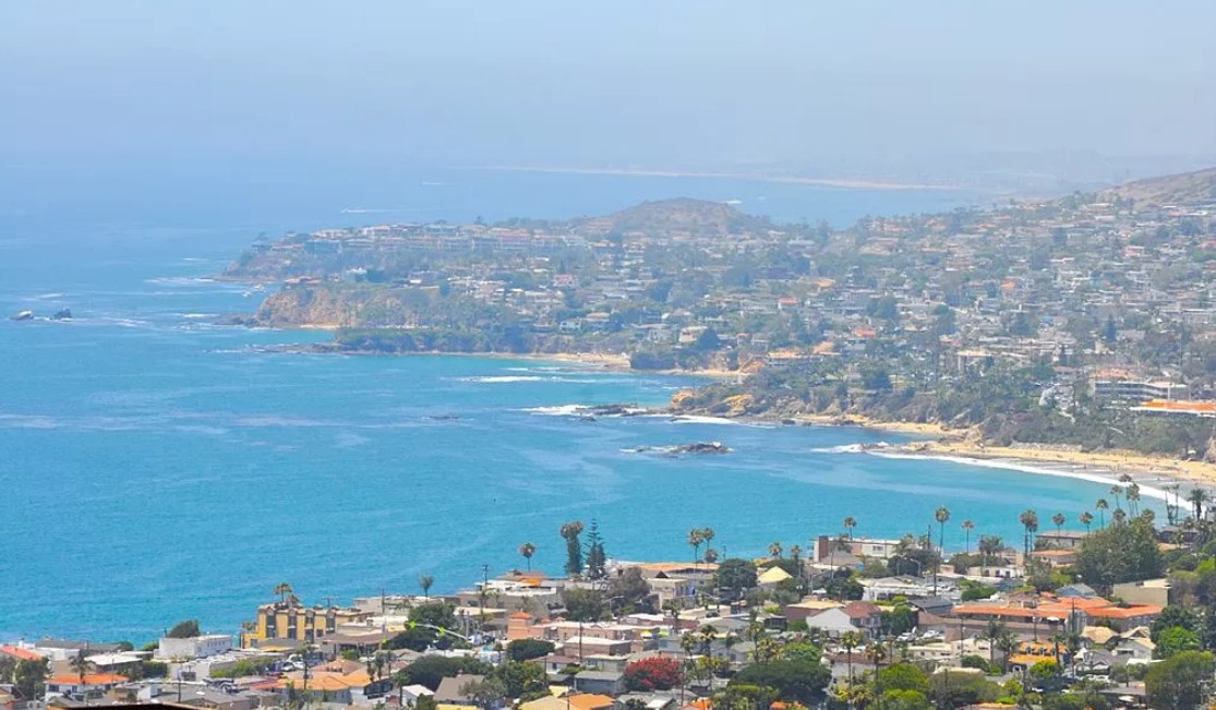 🏡California is home to some of the world's most lucrative real estate markets. #realestateinvestments #californiarealestate #milliondollarlisting #luxuryhomes #beachhomes #mortgagerates #dreamhome
🏡Let's Connect! 👉realtyconnect.com/stephen-alaga