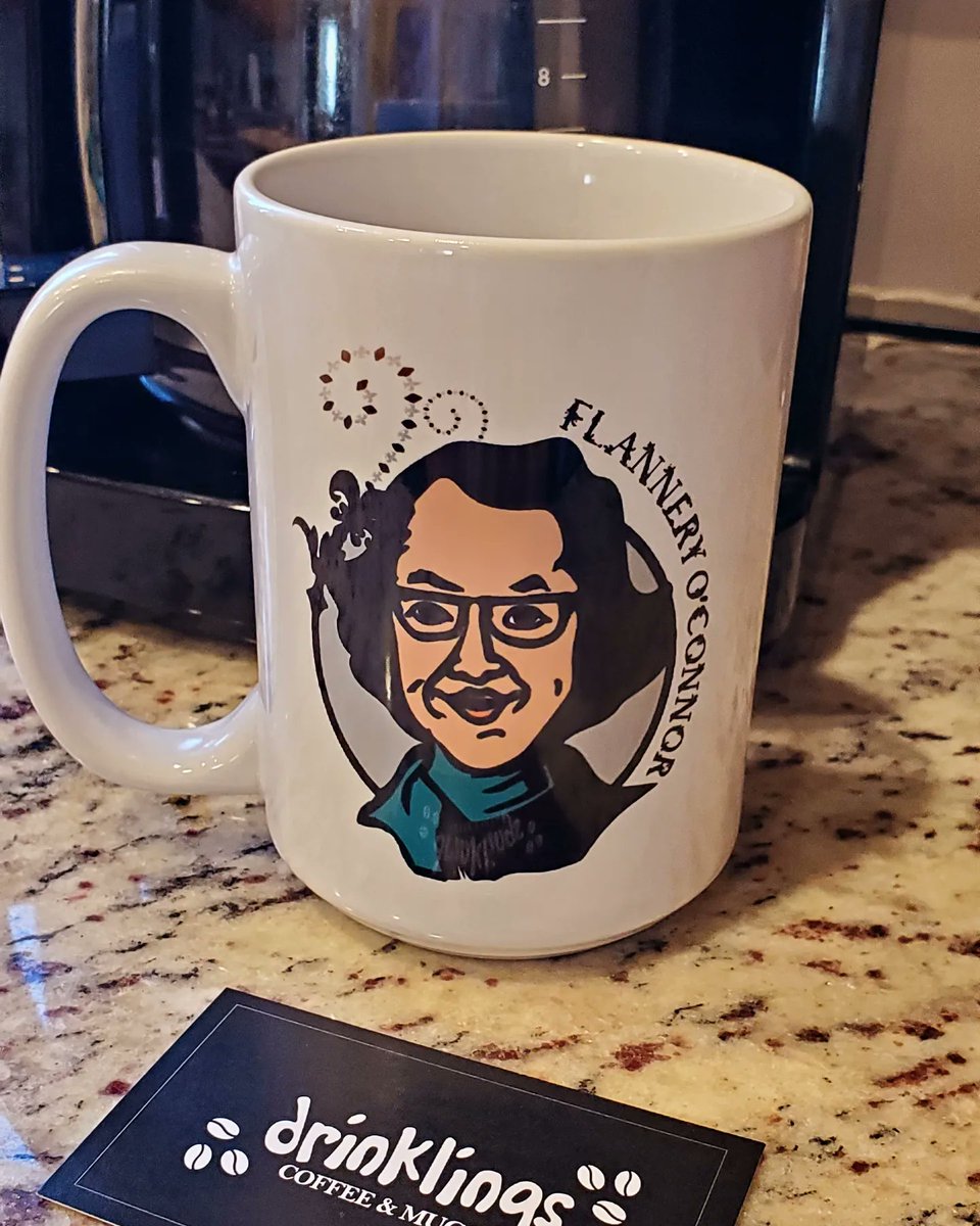 MadameAmerica's tweet photo. Early Christmas present for me!! 🥰🥰🥰
#ColsonCenter #StrongWomenPodcast #FlanneryOConnor
@StrongWomenCC ❤️❤️ https://t.co/tEDJtHS8Sx