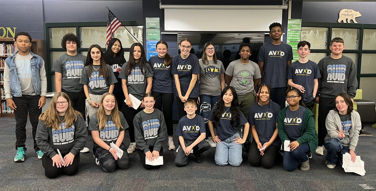 NewMarkAVID's tweet photo. The @AntiochMS and @NMMSNorthstars came together today as a district AVID family to teach the @Gateway6NKC 6th graders all about AVID! #ThisisAVID #AVIDforPossibilty https://t.co/JZgWuM28Vw