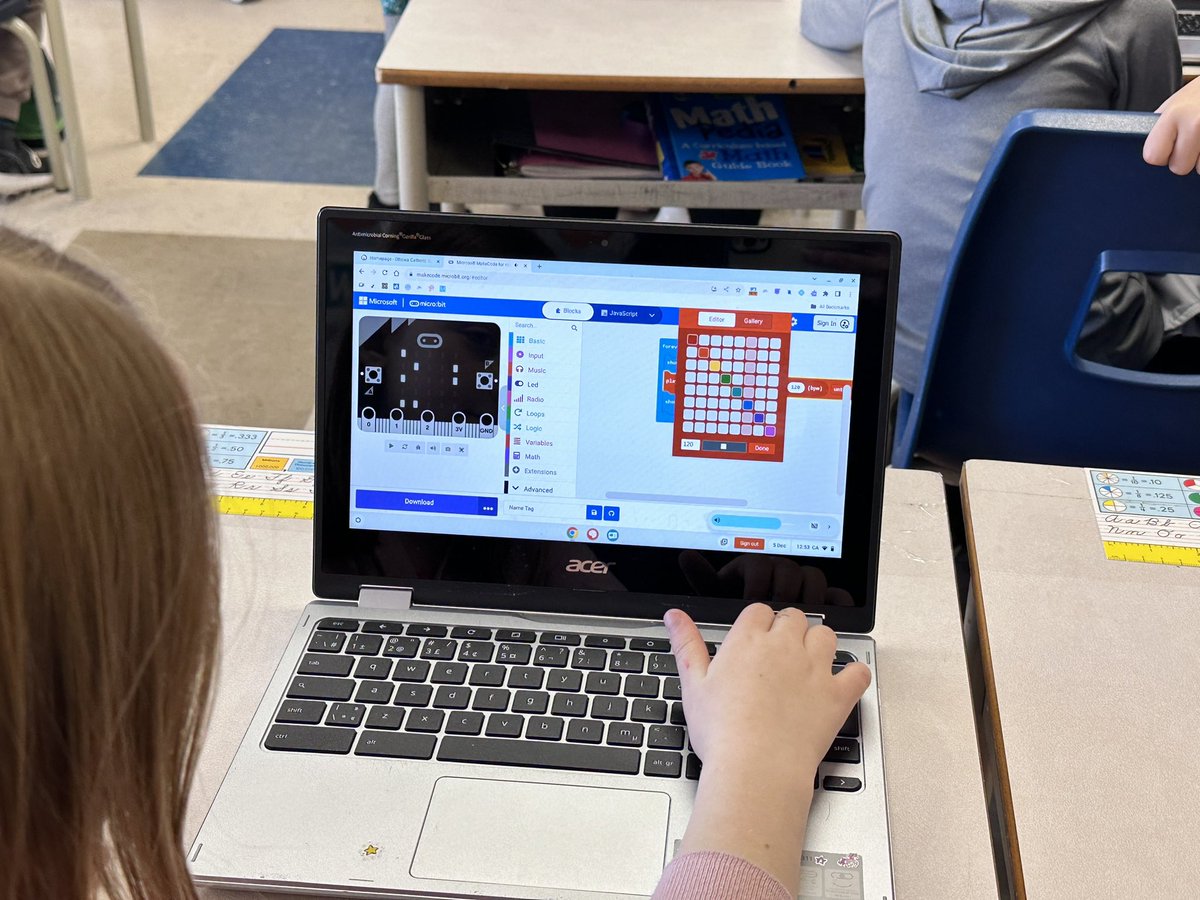 YKrawiecki's tweet image. Thx for having me join your 2/3 leaders sharing their coding skills with the Gr fours! Loved persevering and debugging code! @MissHodgins1 @StStephenOCSB #ocsbCodes #csedweek