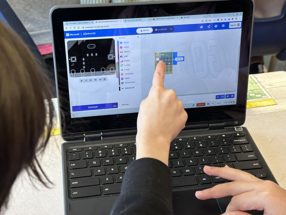 YKrawiecki's tweet image. Thx for having me join your 2/3 leaders sharing their coding skills with the Gr fours! Loved persevering and debugging code! @MissHodgins1 @StStephenOCSB #ocsbCodes #csedweek