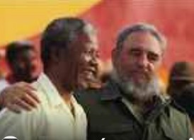 Hace diez años que murió Mandela. Fue un símbolo mundial por su firmeza y dignidad.
Amigo entrañable de Fidel, siempre agradeció a Cuba por su apoyo a la eliminación del Apartheid, tras lo cual resultó electo presidente de Sudáfrica.
#MandelaVive #FidelVive
#CubaViveEnSuHistoria