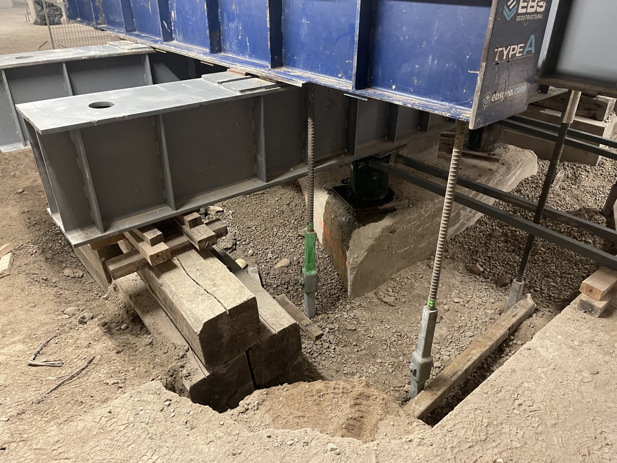 jackman_ltd's tweet image. We are testing the structural supports of the existing building we are renovating - this test applies over 1 Million Pounds of pressure to the foundation to ensure it can withstand anything built on top! Thank you @EBGeostructuralInc for your amazing work! #piletest #hardwork
