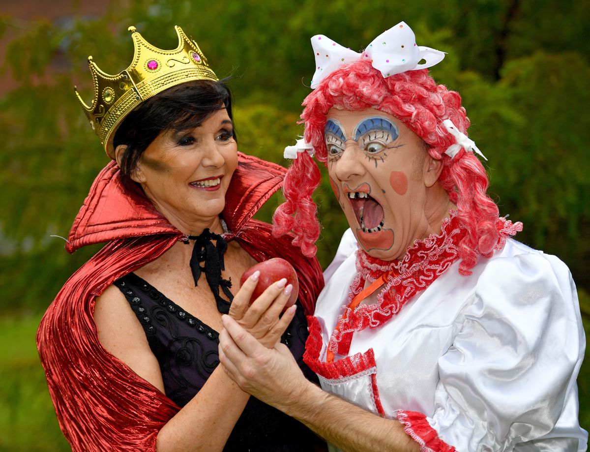 georgepma1's tweet photo. 19 BRILLIANT YEARS WITH ONE OF THE BEST DAMES!
@KeithDeWinter brings her sassy Star Wars stardust with The Nolans &amp; West End *Star* @MaureenNolan_ in Snow White @powtheatre
BOX OFFICE: 01543 578762 
Tickets: https://t.co/g4tH3fvi2p
23rd-30th DEC
Photos:Jon Keeling/Express &amp; Star https://t.co/Vpni07a9s5