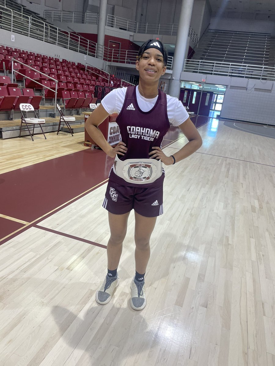 Shanae Govan Williams (@shanaegovan) on Twitter photo These three ladies earned the following awards after last nights game!! 🏀🐅😎
<a href="/thereal_kamil/">kamil washum</a> “I am HER” player of the game
<a href="/caylamyers15/">cayla myers</a> “Queen of Defense
<a href="/riahevans19_/">Ceriah Evans</a> Queen of the Boards” These three ladies earned the following awards after last nights game!! 🏀🐅😎
<a href="/thereal_kamil/">kamil washum</a> “I am HER” player of the game
<a href="/caylamyers15/">cayla myers</a> “Queen of Defense
<a href="/riahevans19_/">Ceriah Evans</a> Queen of the Boards”