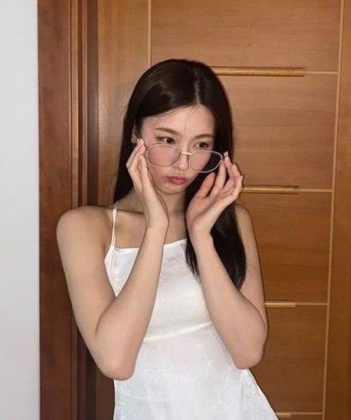 i am awake and still studying 😣