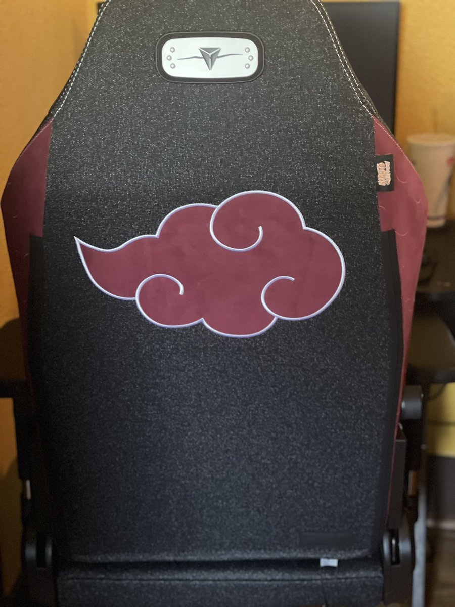 jazmmineTV's tweet photo. When your hubby’s birthday falls the same month as Christmas, he loves Naruto and he needs a new gaming chair, what else is there to buy him?
@secretlabchairs 
#Secretlab #Secretlabchairs https://t.co/ygjixFamks