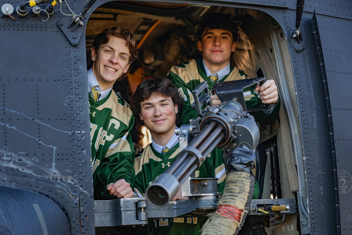 usasoac's tweet image. Lt. Gen. Braga, commander of the US Army Special Operations Command arrives in style to Bishop Feehan High School, his alma mater, in Attleboro, Massachusetts on Monday, December 4th to engage with students and share his ARSOF experiences. #USASOAC #Go160thsoar #goarmysof