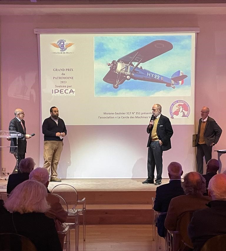 AeroclubFrance's tweet photo. 🏆 Grand Prix du Patrimoine de  l’@AeroclubFrance 2023
La Coupe RSA est remise à Frédéric Collinot pour l’Association Le Cercle des Machines Volantes pour la restauration du Morane-Saulnier 317 N°351.

@federation_rsa  #IPECA #patrimoine @ANCIENSAERODROM https://t.co/Y6zOcLNxMR