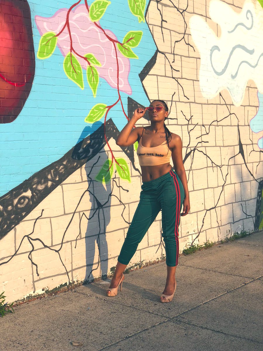 CharliiiRose's tweet image. Styled &amp;amp; Shot 📸 By : @JAYMARiE_27 • My Creative Butterfly…. 🤫 #WhatsToCome 🤗🥶🦾❤️‍🔥