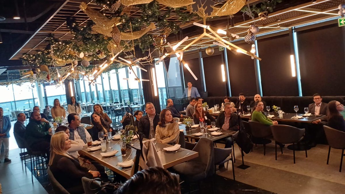 CallItOnce's tweet photo. @CallItOnce y @BrightPatternUS  en alianza con nuestro socio de negocios @Alestra_MX , presentamos hoy en el Restaurant Signature Room de Monterrey, nuestra poderosa plataforma #Omnichannel, el software #1 de #ContactCenter por #TrustRadius por segundo año consecutivo☁️🥇 https://t.co/Tq7EYTkjf0