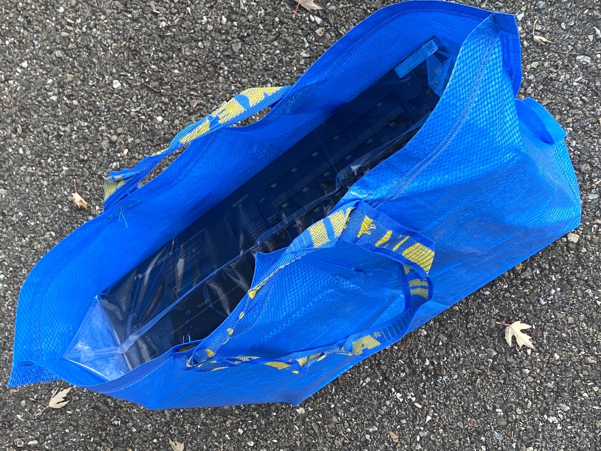 the_jackie_jay's tweet photo. Random fact for the day: The small IKEA bag fits a Nakamichi Dragon audio cassette deck to a T. https://t.co/i7MZh8H2um