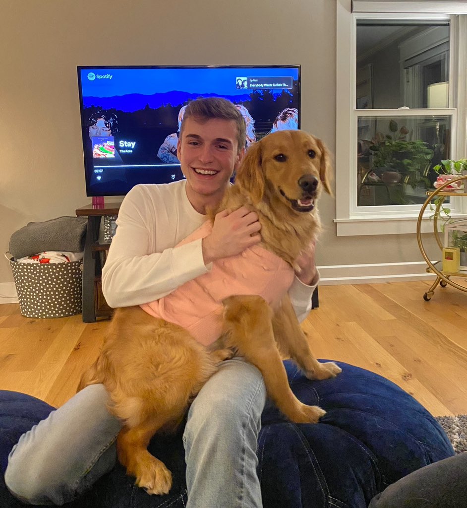 BlaneyBrendan's tweet photo. another year of cheesin :) https://t.co/P7xfrp0Fpo