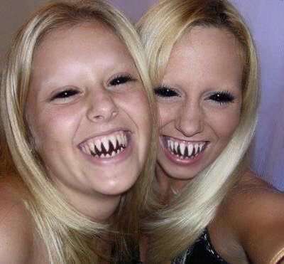 me junté con una amiga y lo único que hicimos fue hablar mal de todo el mundo somos estas