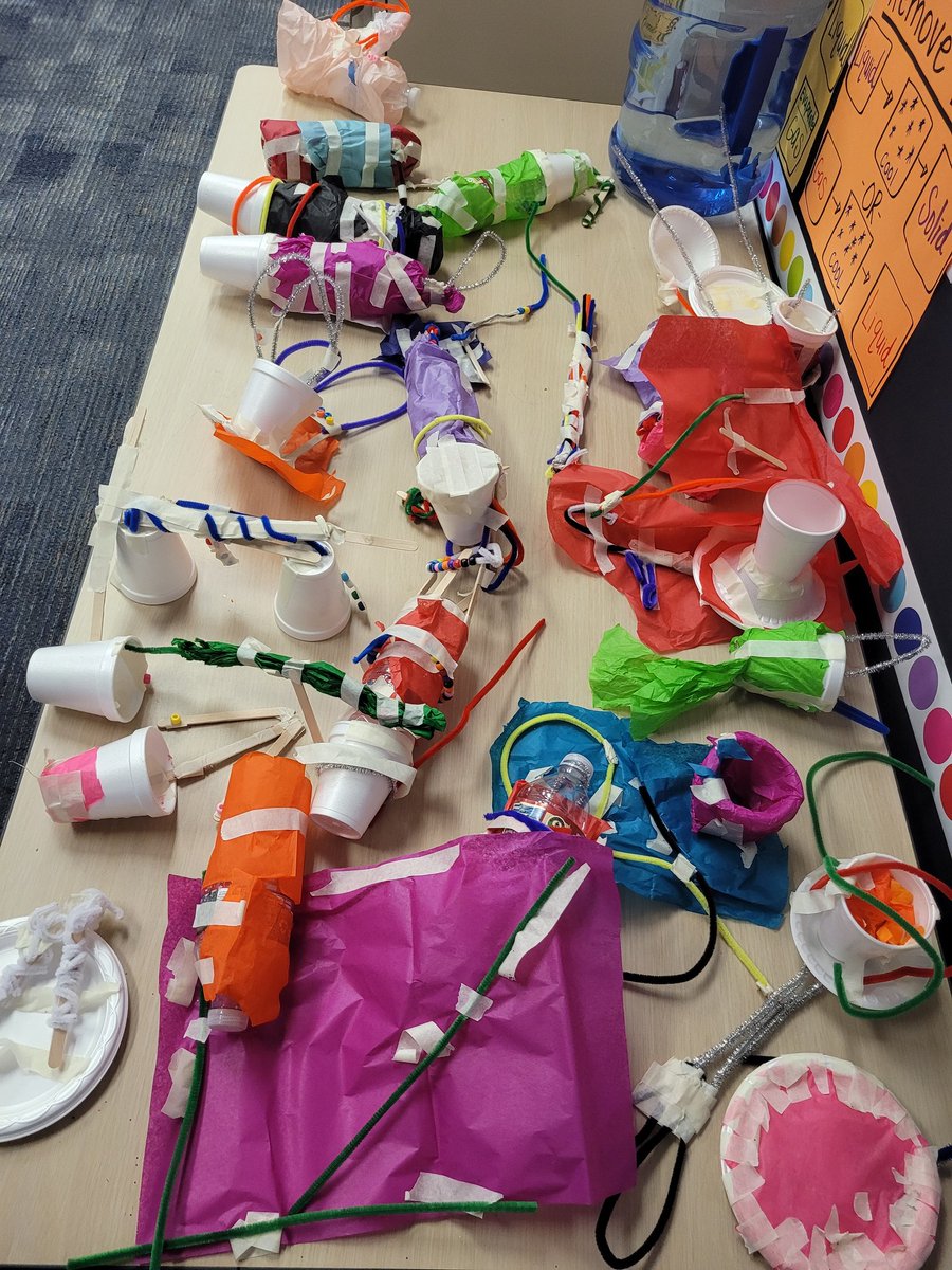 MrsTaylor7720's tweet photo. Oh how I LOVE explore days!! They made my little Science ❤️ happy!! #1stGradeScience #NaturalResource #makeIt #drawIt #ShareTomorrow @AliefISD @AliefScience @AliefLearns @MrChavezTeaches @MytraCunningham https://t.co/CglVGW947O