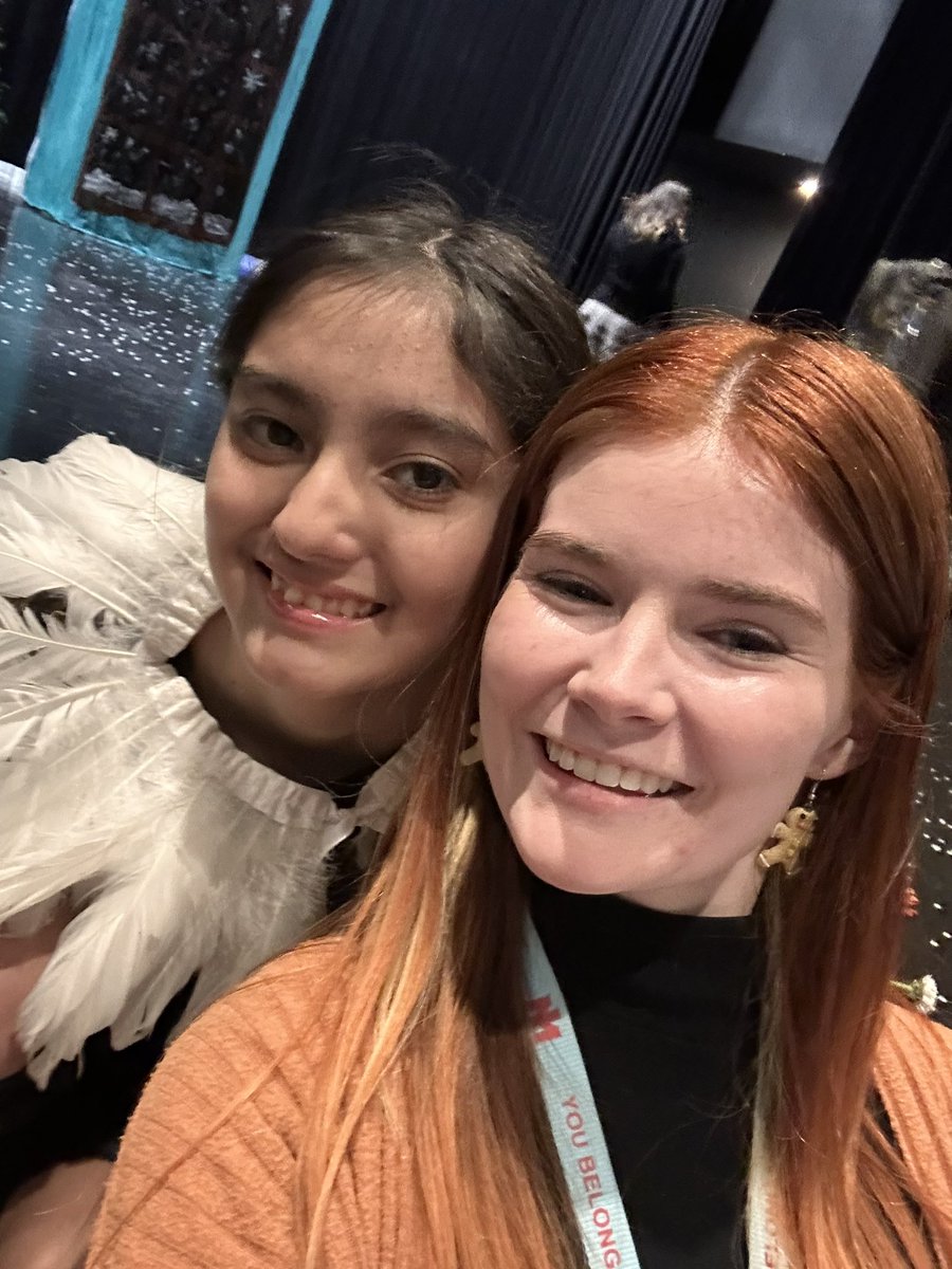 Emily Rudd tweet media