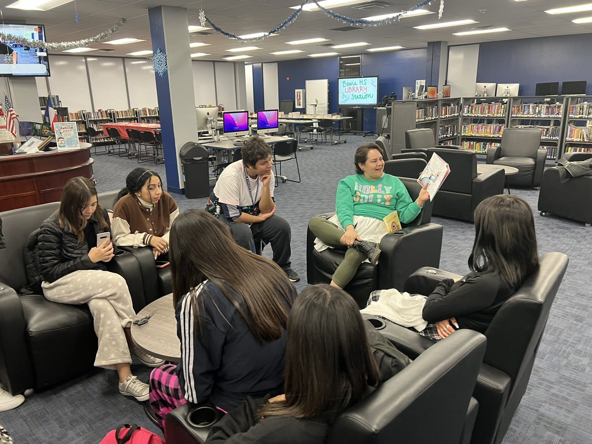 Rose Gandarilla tweet media