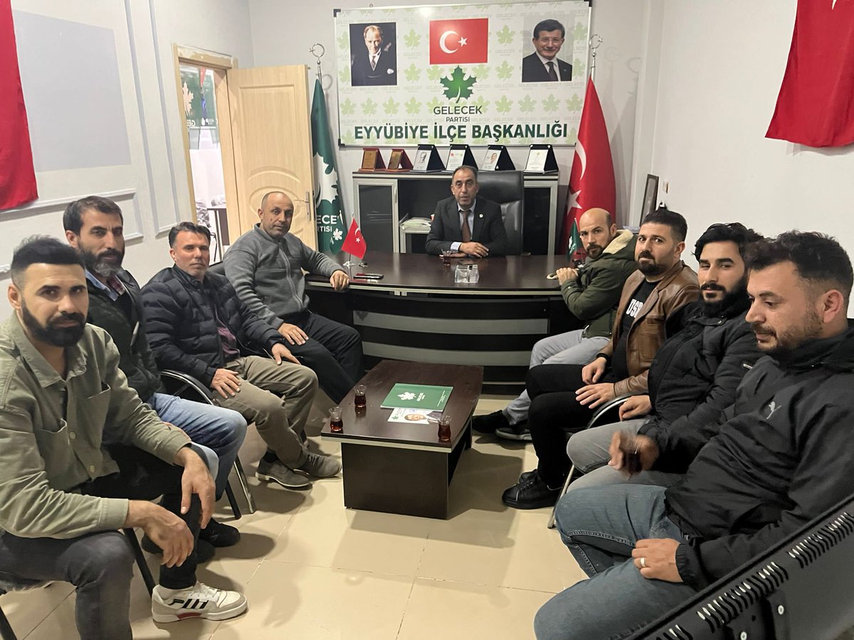 SuphiKara63's tweet photo. Haftalık yürütme kurulu toplantımız
Bizleri ziyaret eden Saadet Partisi Eyyübiye ilçe başkanımız Ali ÇAKIRCA ve teşkilatına sonsuz teşekkürler
Şeref verdiniz
@Ahmet_Davutoglu @abdullahbasci @hidayetbaysal8 @HASANEKC1 @isamesihsahin @mehmetyetim63 @SaitSaf1 https://t.co/vbJTQYMQ6x
