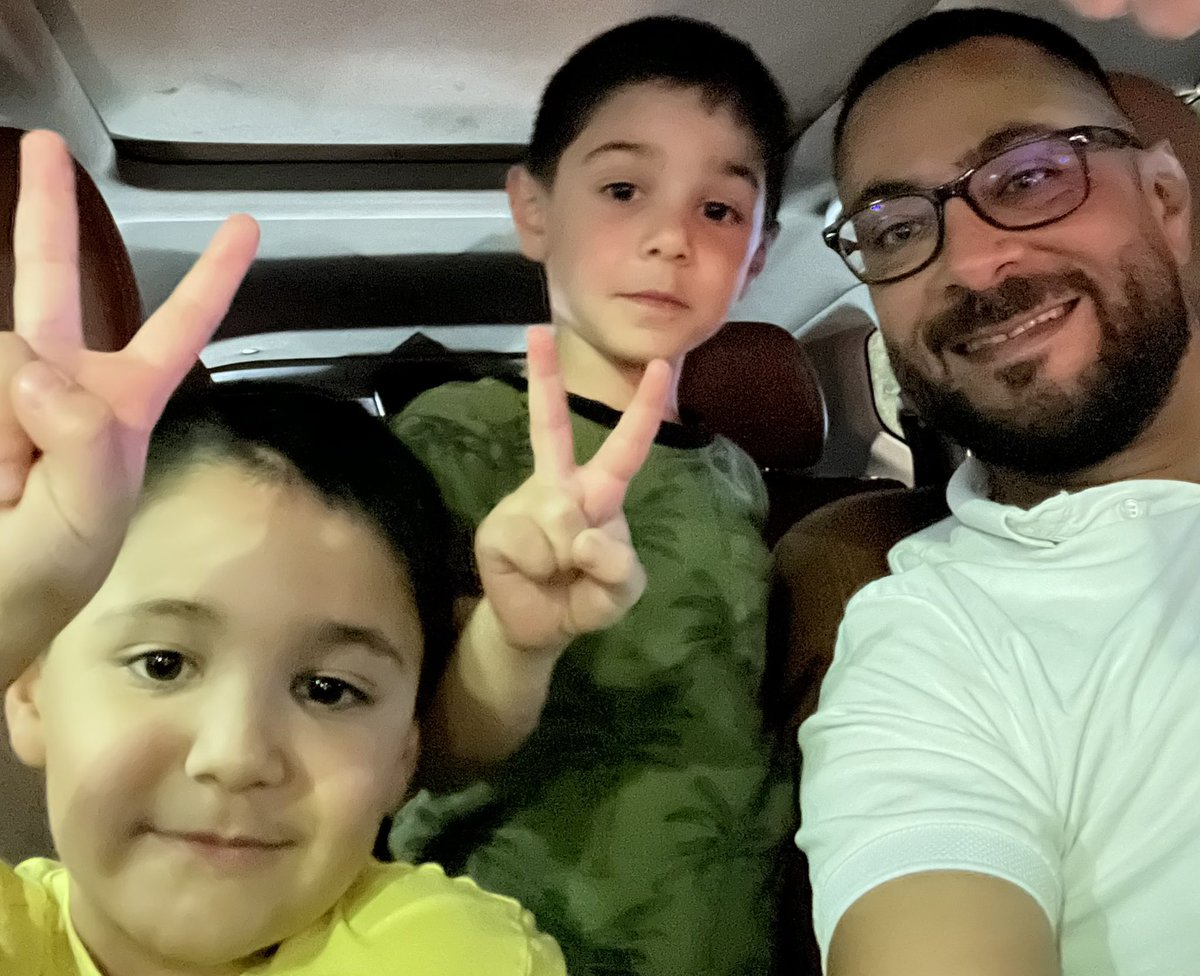 BahaaFatairy's tweet photo. Striking a harmonious work-life balance is paramount for personal and professional fulfillments
As we navigate our careers, let's remember that success is not just defined by achievements at the workplace but also by the moments we cherish with #family #mylife 

#WorkLifeBalance https://t.co/XsDRjsaExf
