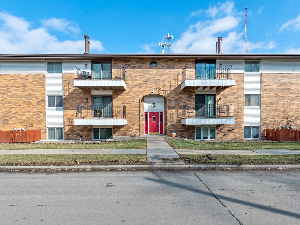 Moline is rolling out a new, expanded Rental Housing Licensing and Inspection program in 2024. Find more details here: moline.il.us/CivicAlerts.as…