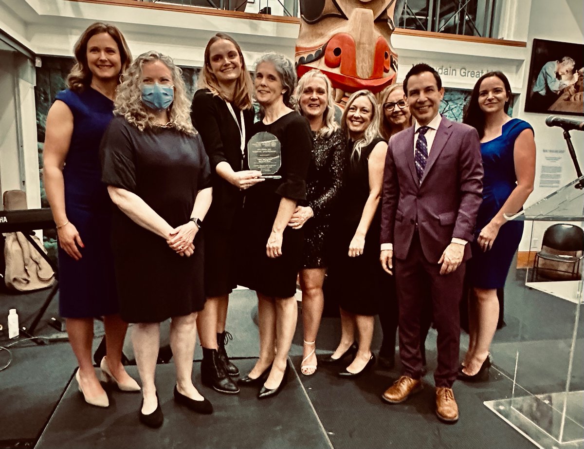 Enfants avant tout a remporté le prix Leadership organisationnel de Santé des enfants Canada! Merci à <a href="/ChildHealthCan/">Children's Healthcare Canada</a>, nos partenaires dévoués et, surtout, à chaque enfant, jeune et membre de famille faisant partie de notre équipe. #onpoli #onhealth