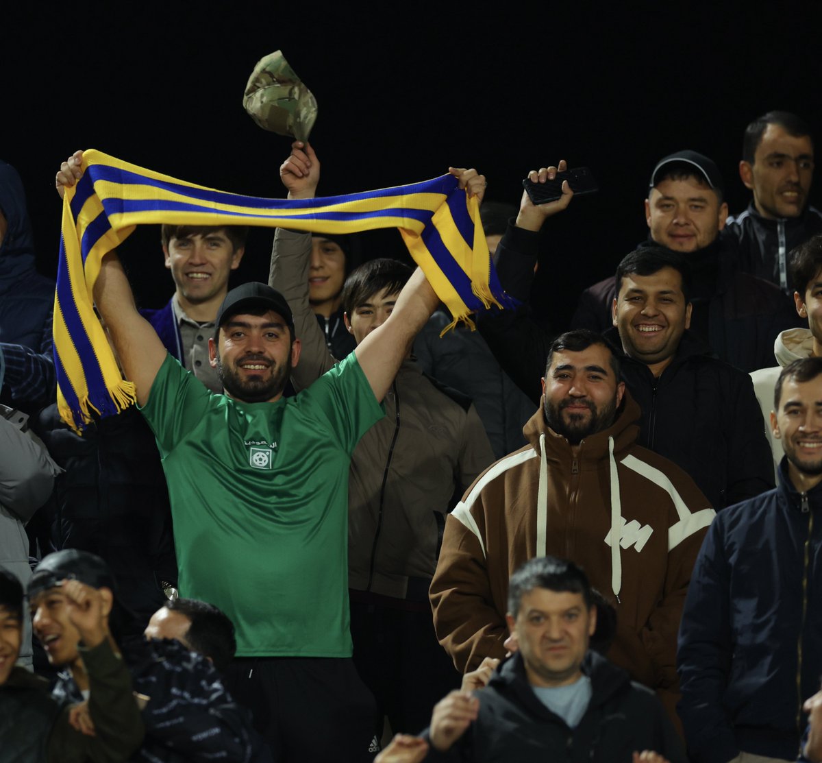 مشاهـدٌ تتكـرر في كل أقطـاب العالم 🙏

💛 شكرا لجماهيرنا في طاجيكستان 🇹🇯