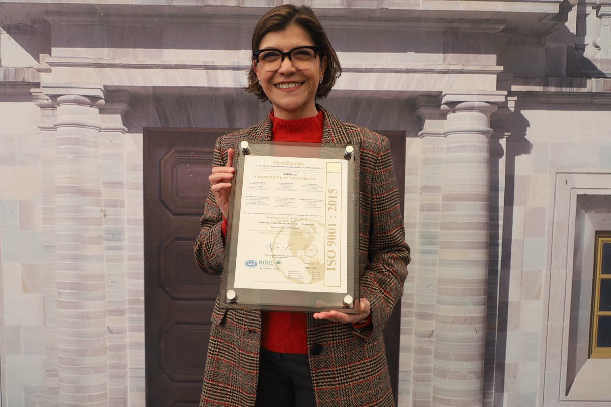 claudiasgomlop's tweet photo. En la @UdeGuanajuato tenemos un compromiso con la calidad, porque nunca nos conformamos. La Certificación ISO 9001:2015 refleja este trabajo permanente, y hoy reconocemos a 322 personas que lideran este proceso. https://t.co/yTZ4thIogC