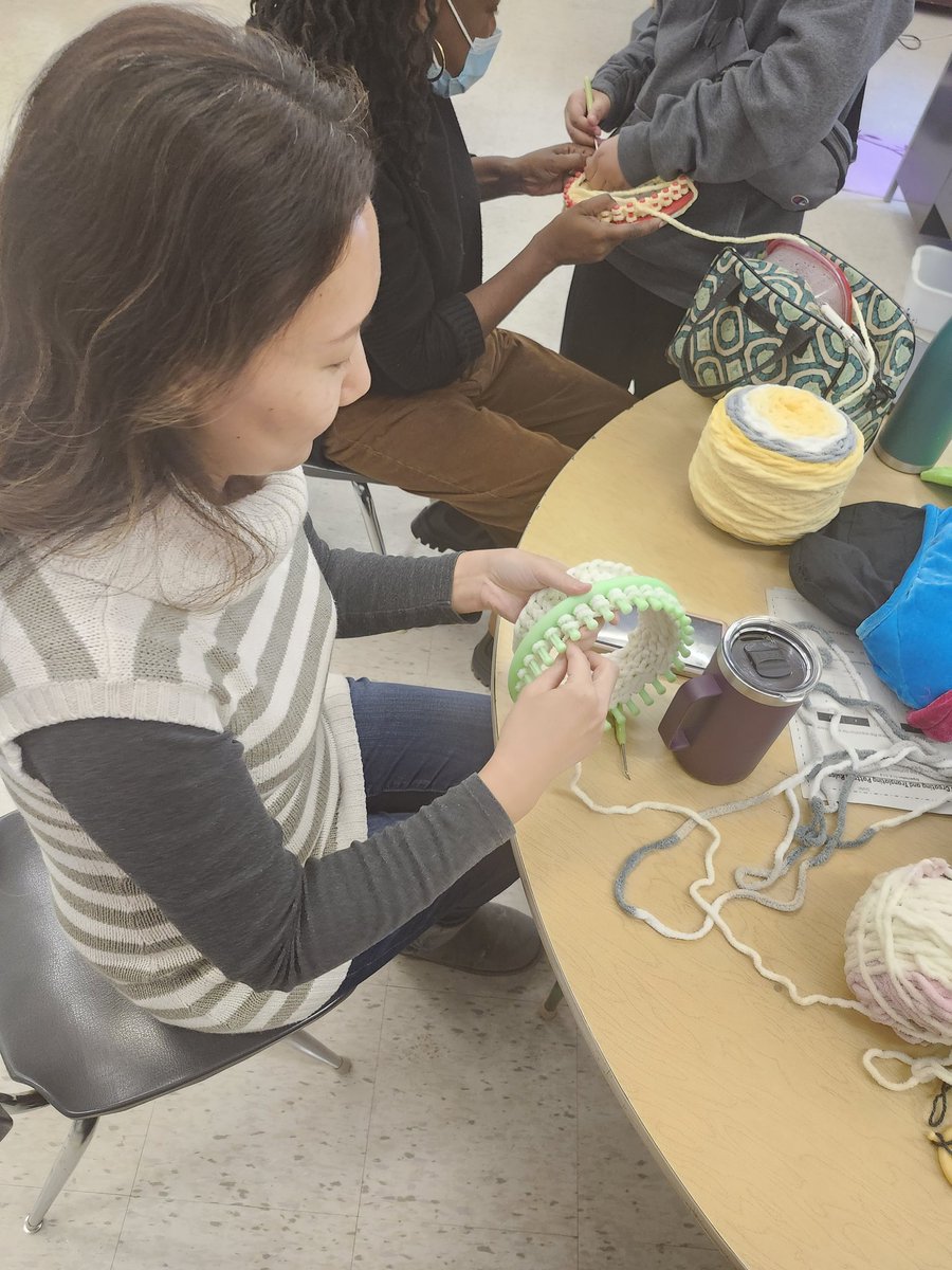 Alkatdsb's tweet photo. @AlbionHeights 
Looming for a good cause. Where students got to be an expert teacher of looming. https://t.co/cVbgUk4xuO