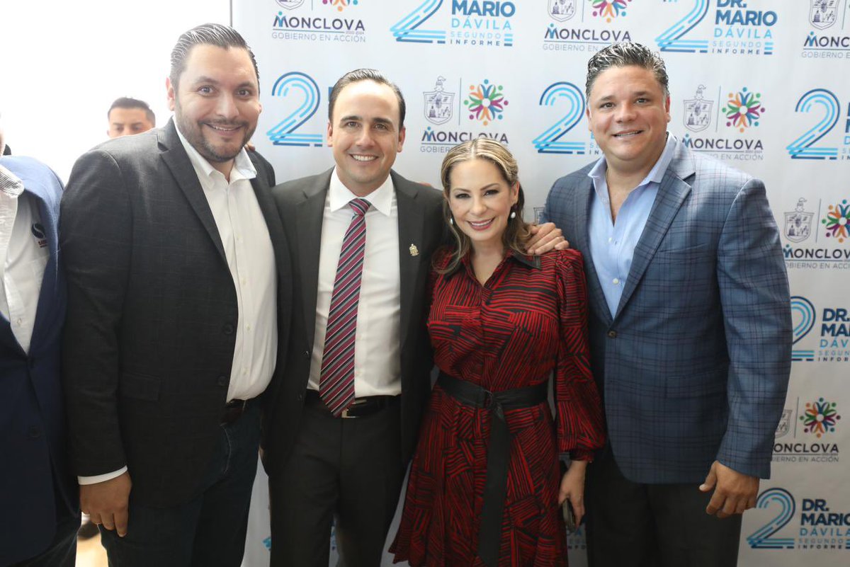 manolojim's tweet photo. En #Monclova, acompañé a mi amigo el Alcalde @Doc_MarioDavila en su Segundo Informe de Gobierno, donde dio a conocer los resultados en estos años de trabajo en favor de las familias monclovenses. Ahí reiteramos nuestro compromiso de trabajar con todo por la Capital del Acero. 1/2 https://t.co/KiKg4gvB5g