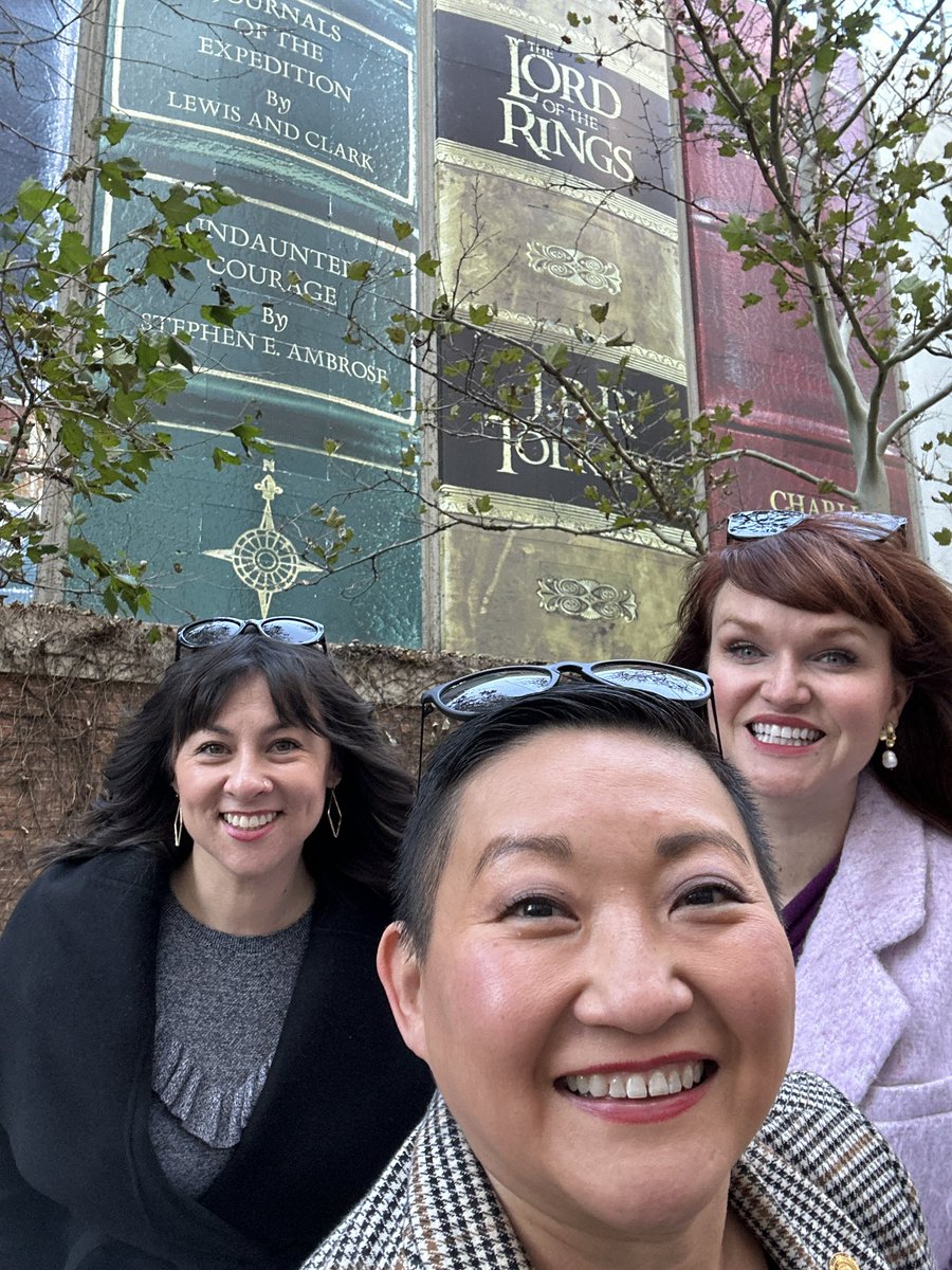 EmilyforKC's tweet photo. Celebrating the 150th anniversary of our @KCLibrary! They are a staple in our community and we thank you for your service, engagement, and accessibility.
Go check them out!
https://t.co/Qf4GCvuW7Q
#supportyourlocallibraries https://t.co/2OSs937u6u