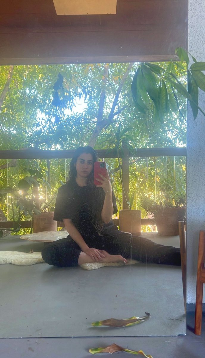 Lauren Jauregui Updates tweet media