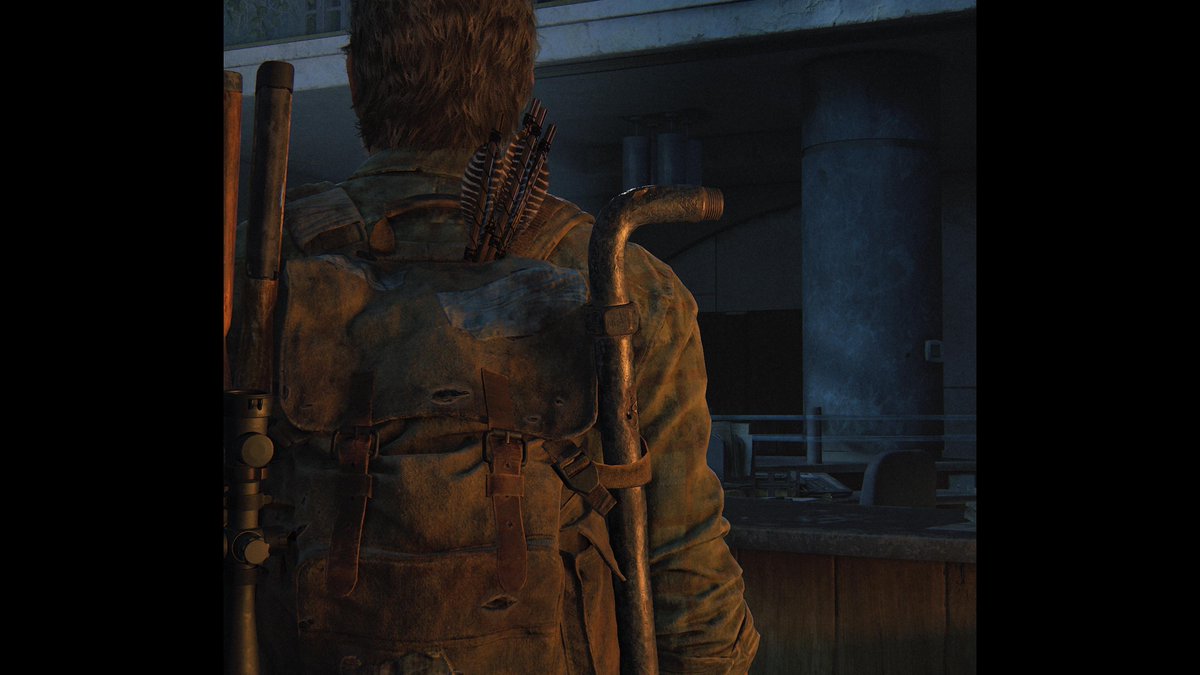 xKingxWolfx's tweet photo. When walking around in #TLOURemake you can hear a slight metallic sound coming from the pipe holstered on Joel’s backpack, but if he’s holding it in hand, the sound stops. I know it’s small, but I love little attention to detail stuff like this. #PS5Share https://t.co/dvYUHJg58h