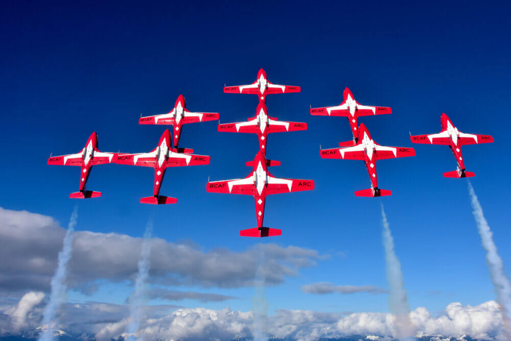 SkiesMag's tweet photo. .@CFSnowbirds  release performance schedule for #RCAF centennial year

The Canadian Forces Snowbirds have unveiled their 18-city performance schedule for the 2024 season for the 100th anniversary of the Royal Canadian Air Force (RCAF)

Details: https://t.co/pNgsQDcE0l https://t.co/HZ6hnCfd49