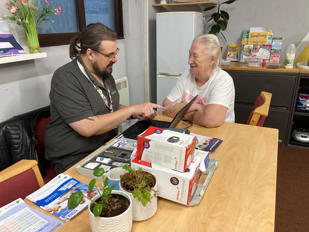 Thank you to @EHSouthend who visited both our Central and Shoebury Hubs and gave Folk Like Us members important winter health checks and advice on keeping fit and well over the colder months. @savs_southend @TNLComFund