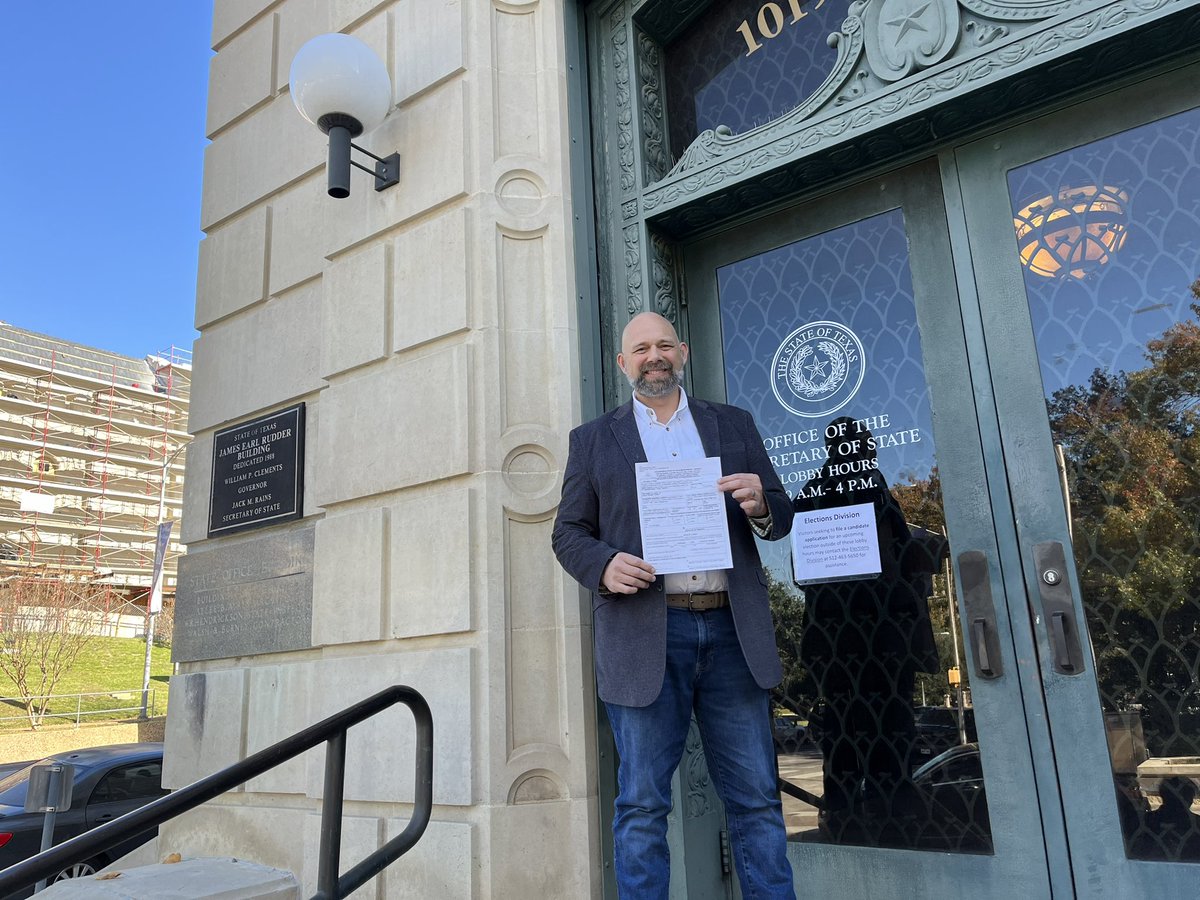 grahamUSRepTX's tweet photo. At 12:15 today, I submitted paperwork to run for the #USCongress as an #Independent in #Austin.  The system is broken, but we can do better. Be Independent. Vote Independent. https://t.co/UGKOSCBnZo https://t.co/hBe7A8sS92