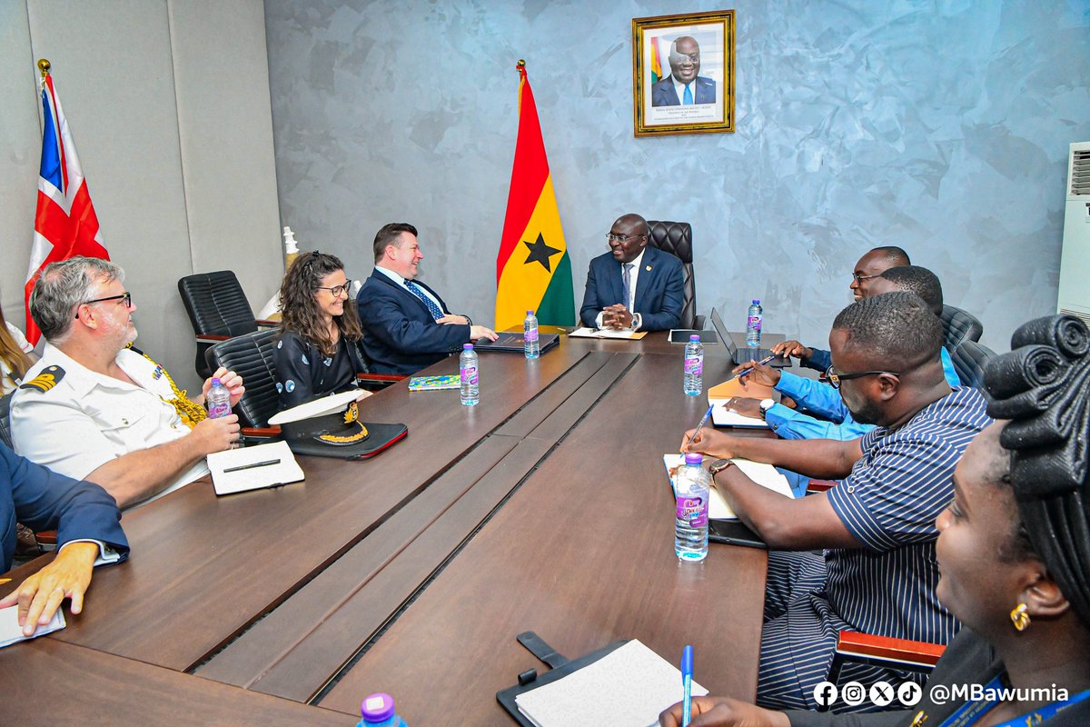 MBawumia's tweet photo. This evening, I held bilateral discussions with the Rt. Hon. @JSHeappey MP, UK Minister for the Armed Forces at the Jubilee House. 

Our fruitful deliberations, focused on strengthening Ghana's security and defence relationship with the UK, through the UK - Ghana Security Dialogue. 

We also discussed emerging threats in the West Africa sub-region, and Ghana's strategic role in contributing to the maintenance of regional security, including maritime security in the Gulf of Guinea.