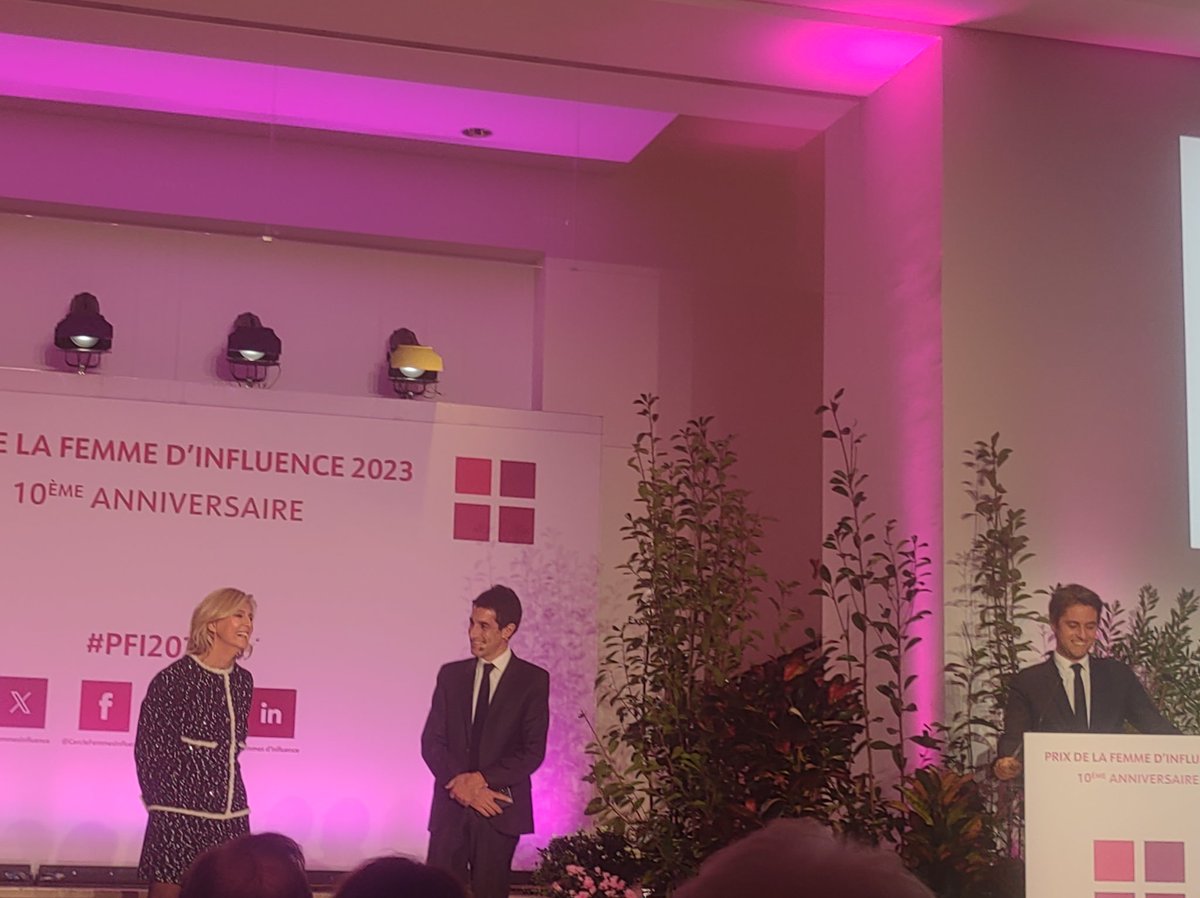 CatLadousse's tweet photo. "On a besoin de plus de femmes dans les sciences et on n'a que 20% de filles au lycée en formation numérique et je souhaite mettre en valeur les métiers de la tech" @GabrielAttal en conclusion du prix de @FemmesInfluence organisé avec brio par @Chapelotte https://t.co/DeMfCRnVMr