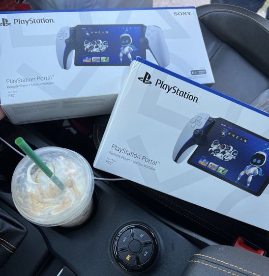 Sherlyn61678010's tweet photo. Look what came in the mail today 😎 thanks  again bro u the goat @JamesPSStock #PlayStationPortal https://t.co/k0KbXLeL2r